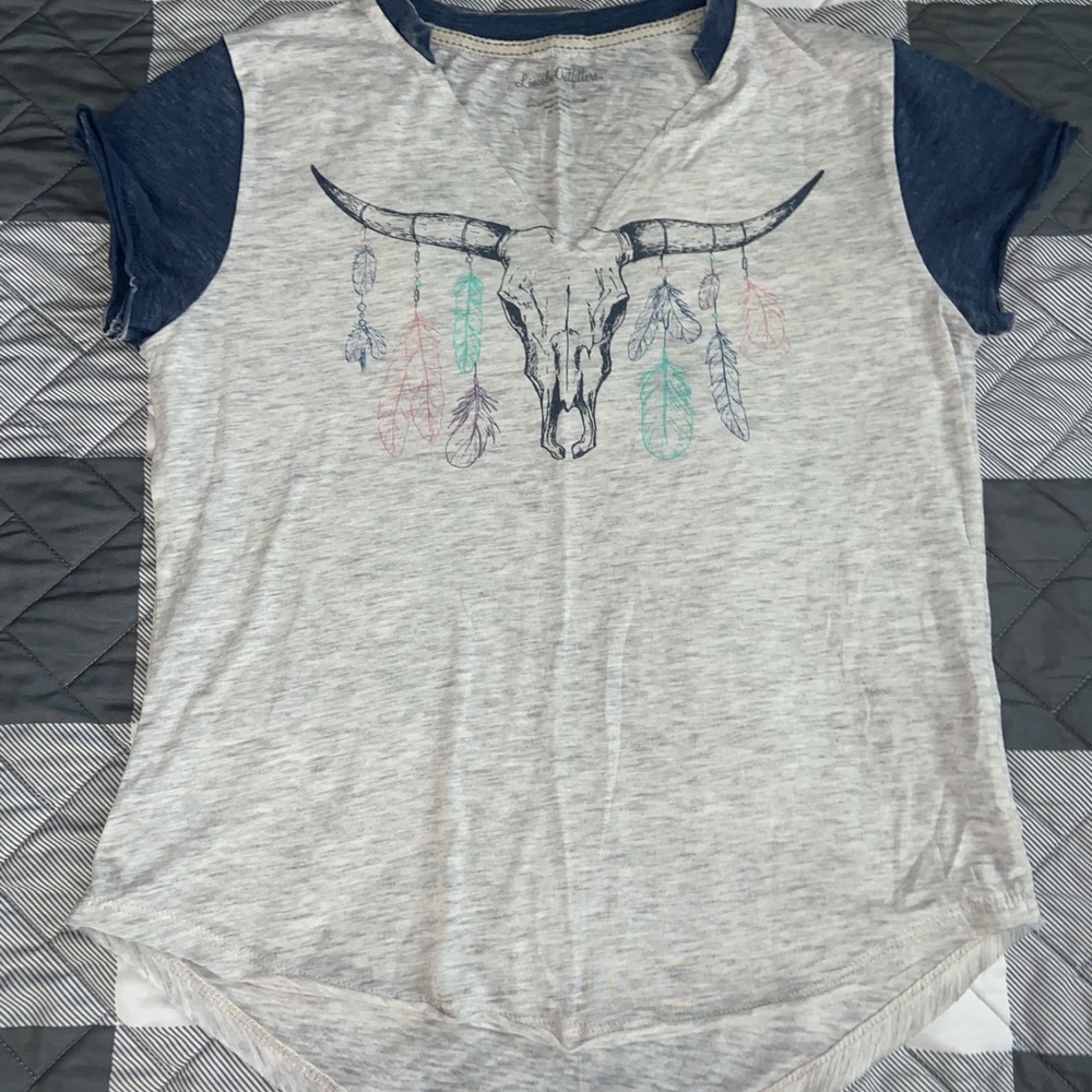Lincoln outfitters t-shirt